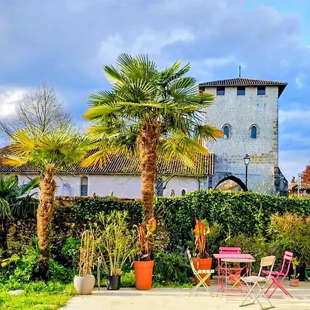 Chateau Arche D'aure