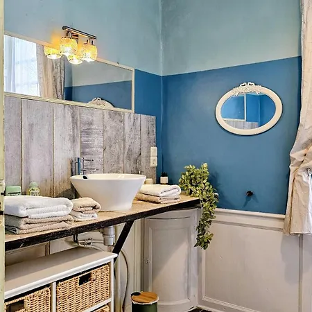 Chateau Arche D'aure Bed & Breakfast